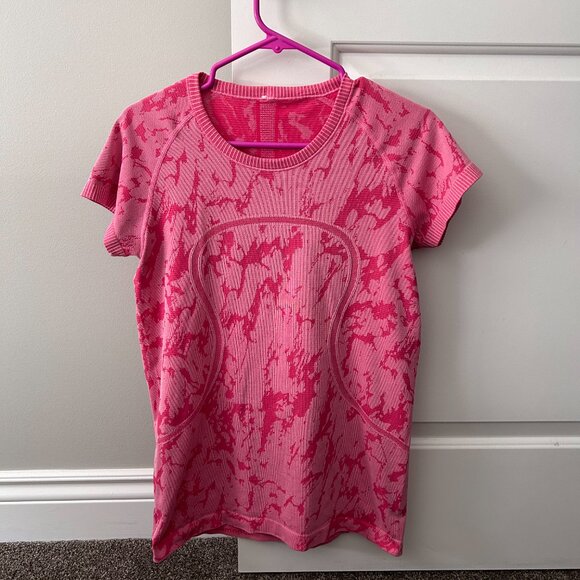 Lululemon Swiftly Tech Short Sleeve Crew Heathered Bon Bon Size 10 - Picture 1 of 10